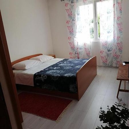 App For 2 Daire Bibinje Dış mekan fotoğraf